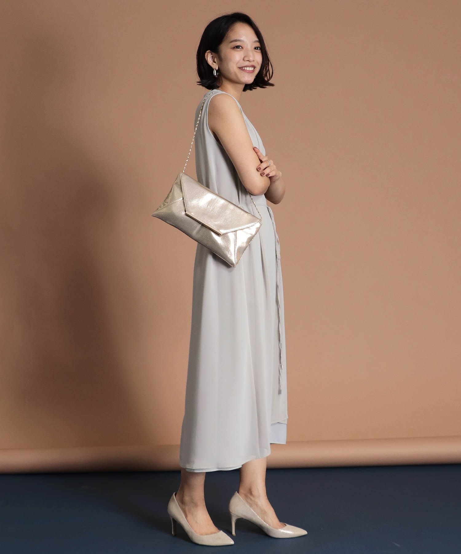 レターメタリッククラッチバッグ | AND ON JIONE STORE（アンドオン 